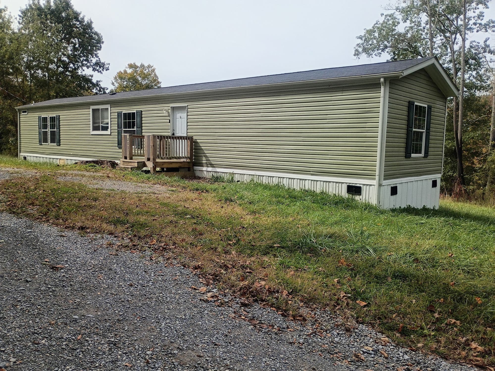 2022 FLEETWOOD 3-Bedroom Manufactured Home — Pembroke, VA