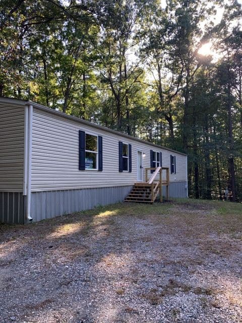 2014 CLAYTON 3-Bedroom Manufactured Home — Weems, VA in Weems, VA