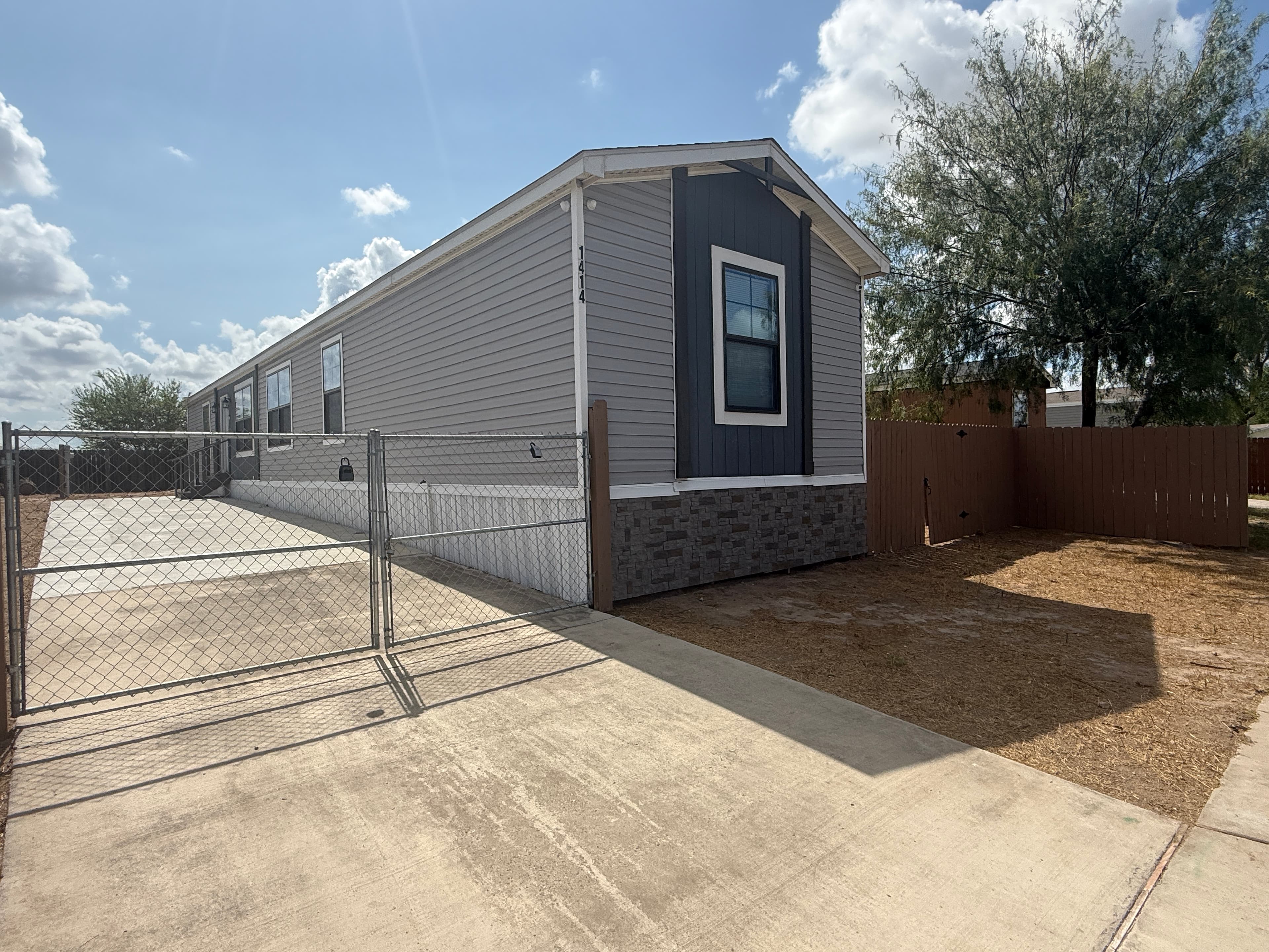 2020 3-Bedroom Single Wide Home in Weslaco, TX | Rolling Residence in Weslaco, TX